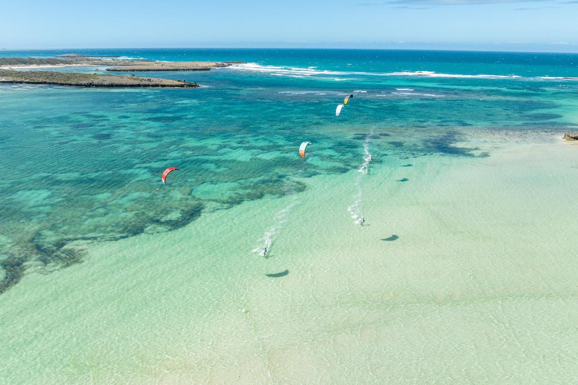 Ocean Lodge Kite & Windsurf Antsiranana Eksteriør bilde